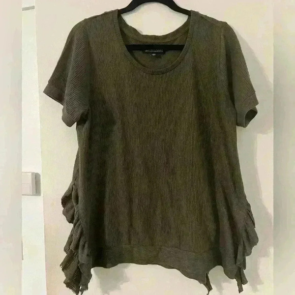 Beautiful olive green top with side splits and ruffles boho beautiful M (F137) - Picture 1 of 5
